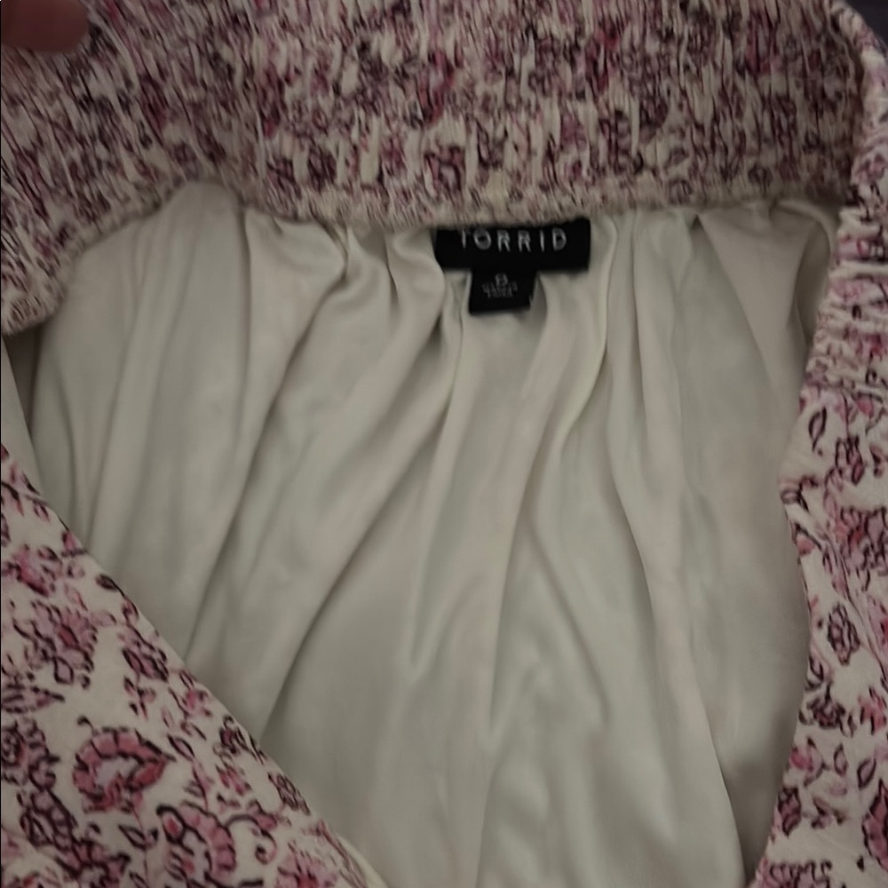 Torrid Pink and White 2 piece Skirt Set for all occasions - Picture 15 of 15